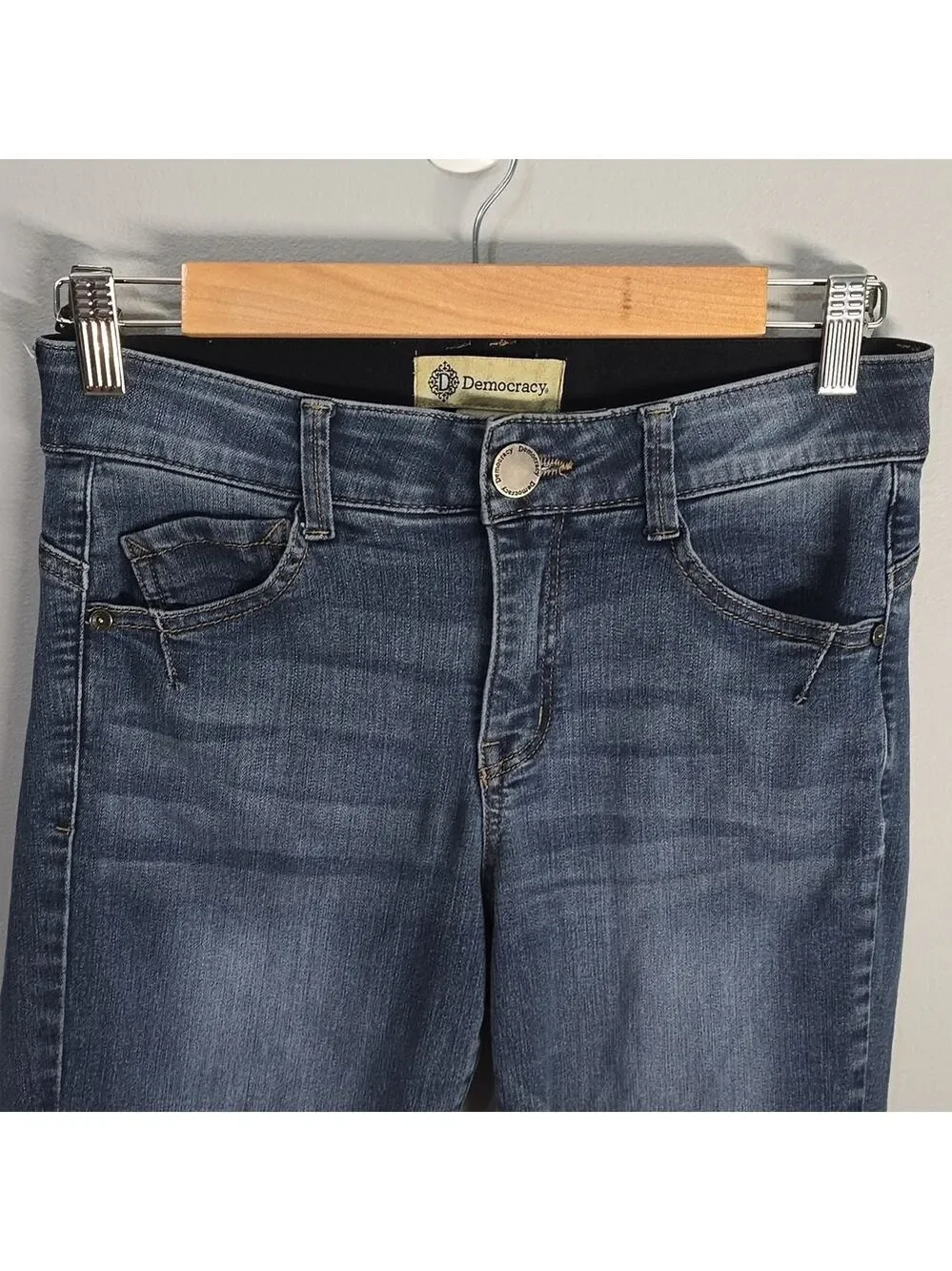 Democracy Jeans with Branded Button womens Size 2 Blue Ab Technology
